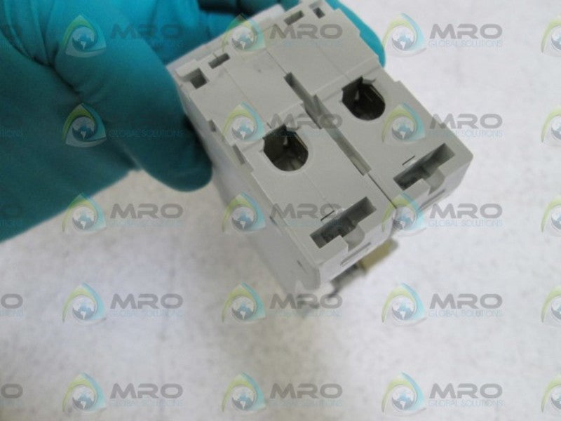 SQUARE D CIRCUIT BREAKER MG24443 *NEW IN BOX*