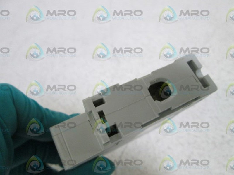 MERLIN GERIN 24503 CIRCUIT BREAKER 4A *NEW NO BOX*