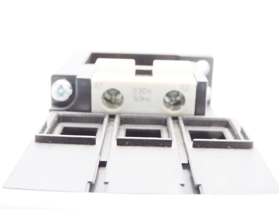 SIEMENS 3RT1034-1AP04 230V (AS PICTURED) NSNP