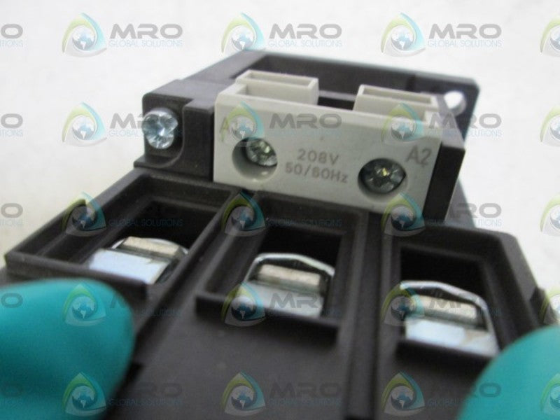 SIEMENS 208V CONTACTOR 3RT1034-1AM20 *USED*