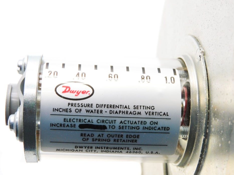 DWYER 1638-1 480VAC 15A 25PSI NSNP