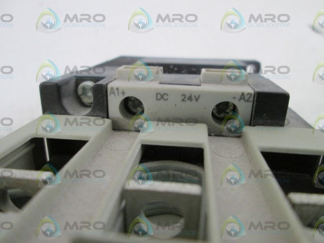 SIEMENS 3RT1044-1BB40 CONTACTOR 24VDC *USED*
