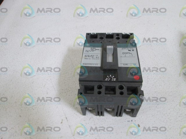 GENERAL ELECTRIC TEC36003 CIRCUIT BREAKER 3A  (GREEN) (AS PICTURED) *NEW NO BOX*