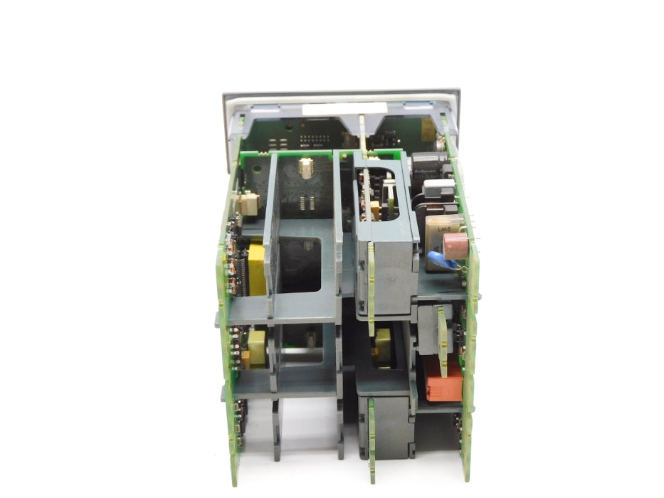 EUROTHERM 2704/VH/121/XX/D4/PV/XX/XX/XX/XX/A2/XX/ENG (NO COVER) UNMP