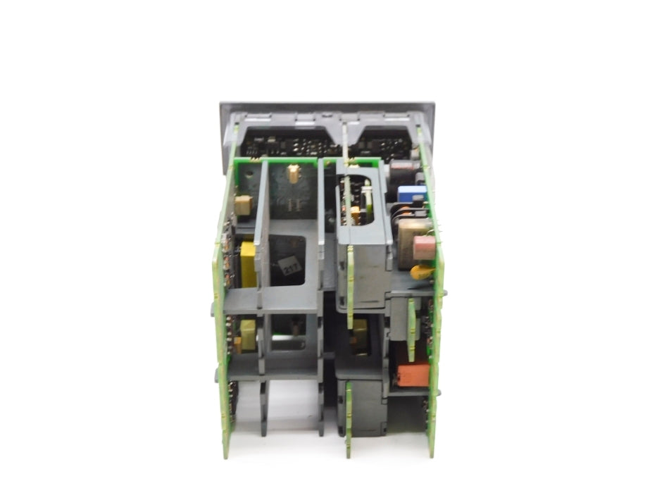 EUROTHERM 2704/VH/121/XX/D4/PV/XX/XX/XX/XX/A2/ (NO COVER) UNMP