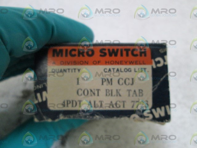 MICROSWITCH SWITCH PMCCJ *NEW IN BOX*
