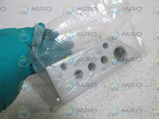 NUMATICS END PLATE KIT 239-691 *NEW IN BAG*