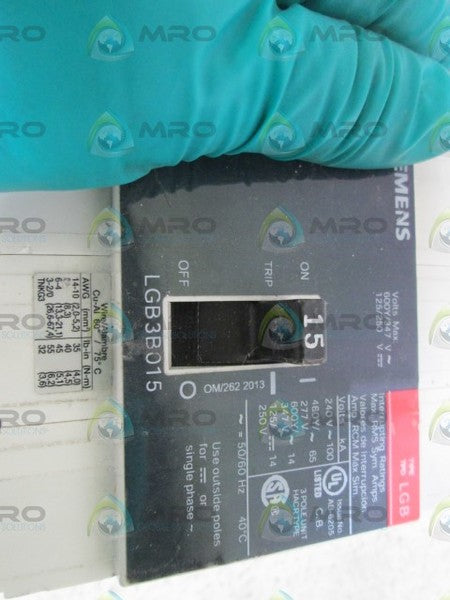 SIEMENS CIRCUIT BREAKER 15A LGB3B015 *NEW NO BOX*
