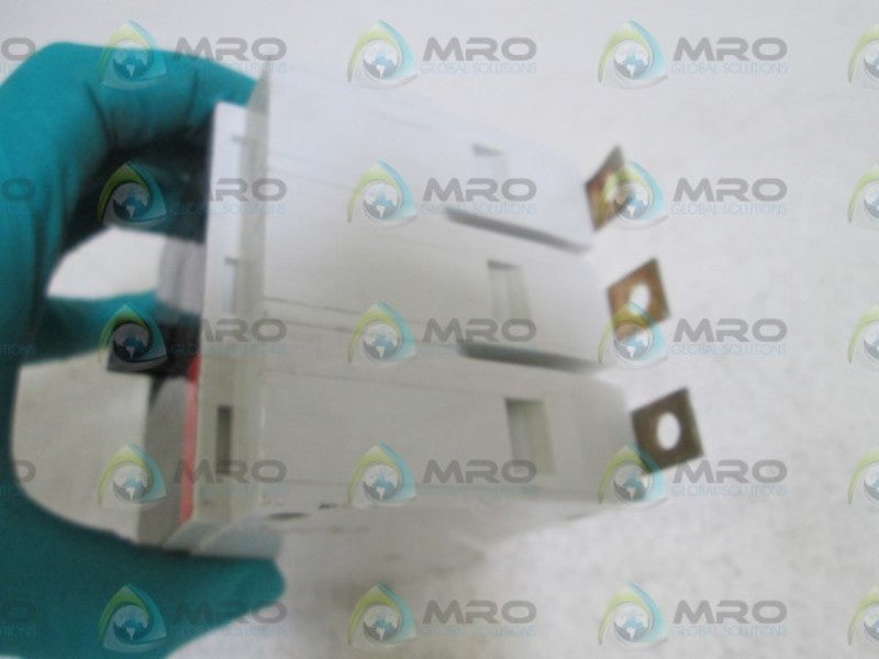 SIEMENS CIRCUIT BREAKER 15A LGB3B015 *NEW NO BOX*