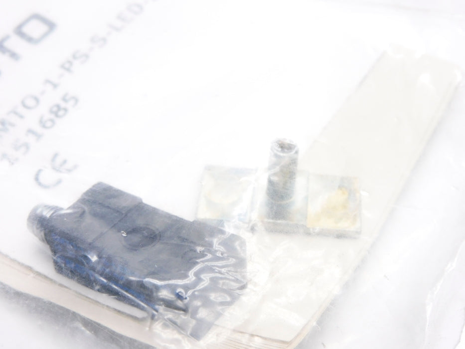 FESTO SMTO-1-PS-S-LED-24C 151685 10-30VDC NSMP