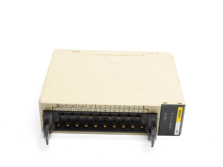 OMRON C200H-OD211 UNMP