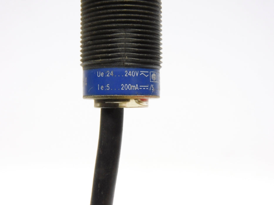 TELEMECANIQUE XS4P18MB230H4 UNMP