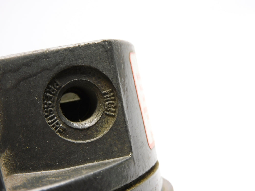 DWYER 2003 0-3"H2O 15PSIG UNMP