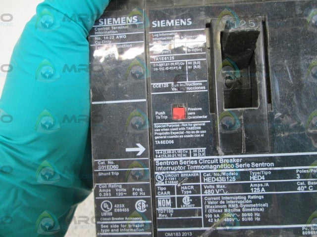 SIEMENS CIRCUIT BREAKER 125A S01ED60 W/ HED43B125 (ONE LUG) *NEW NO BOX*