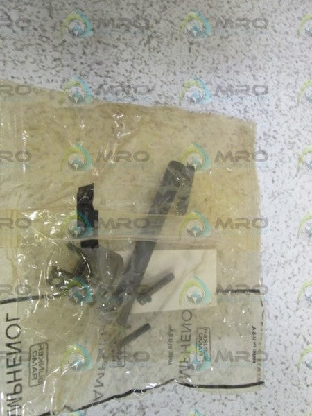 AMPHENOL 97-3057-1004-1 CONNECTOR * NEW IN FACTORY BAG *