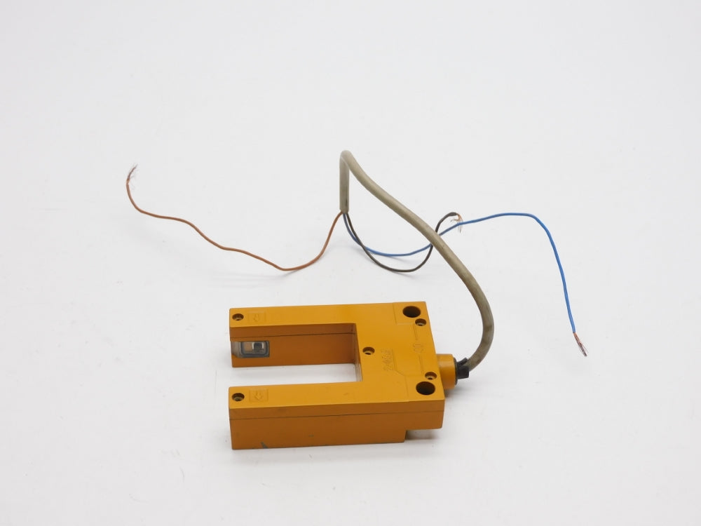 OMRON E3S-GS3B4 12-24VDC UNMP
