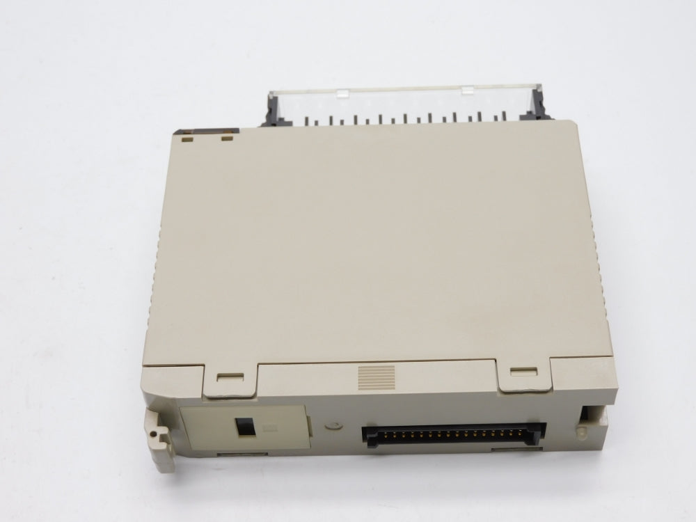 OMRON C200H-OC224 250VAC 2A NSMP