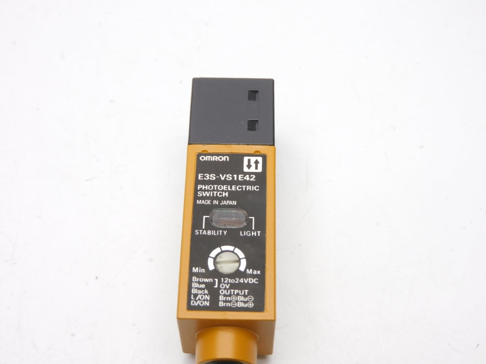 OMRON E3S-VS1E42 12-24VDC 2M NSMP