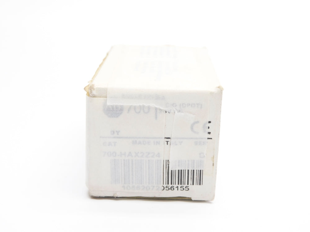 ALLEN BRADLEY 700-HAX2Z24 SER. D 24VDC 6A (WH) NSMP