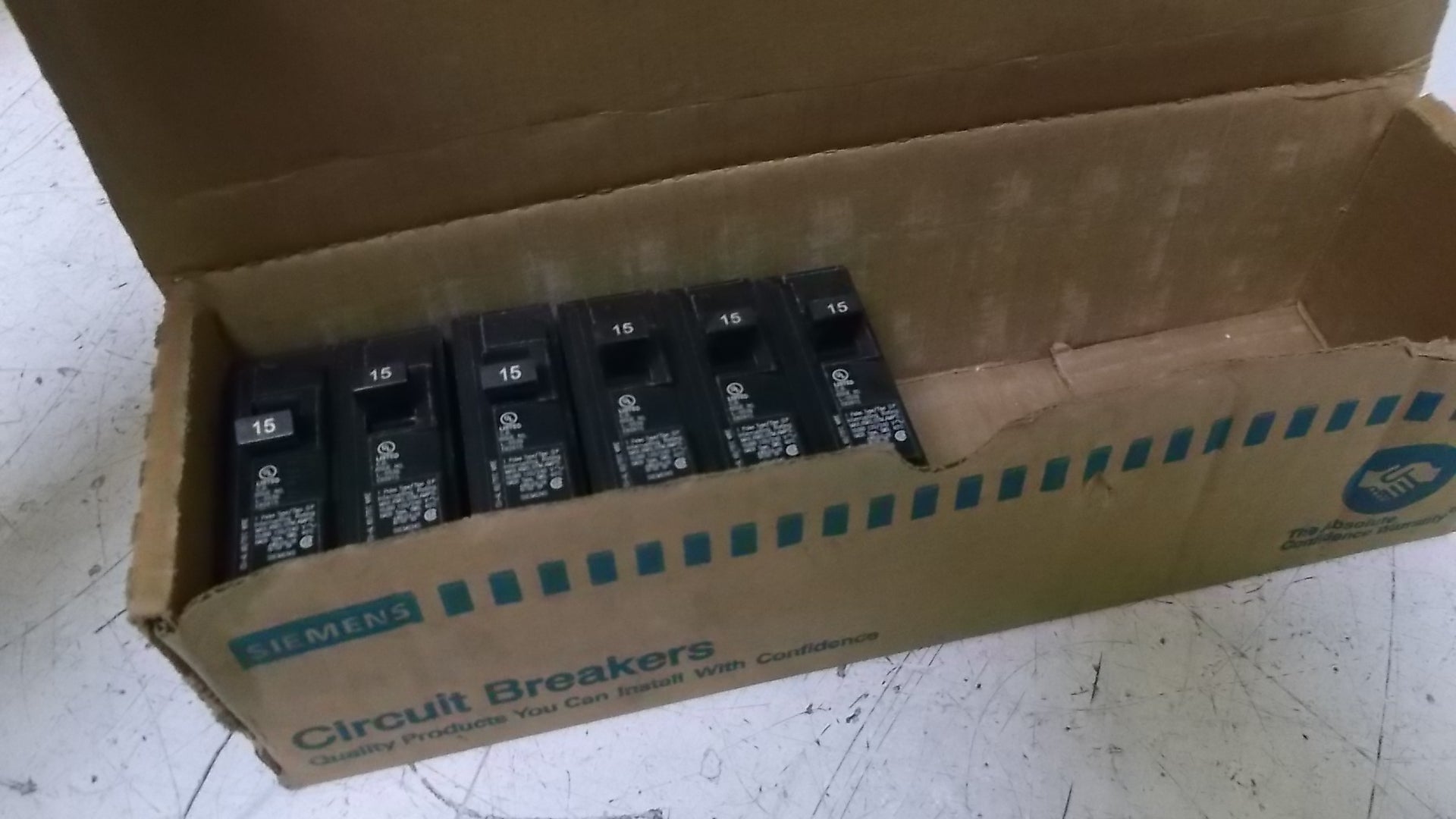 LOT OF 6 SIEMENS Q115 CIRCUIT BREAKER *NEW IN BOX*