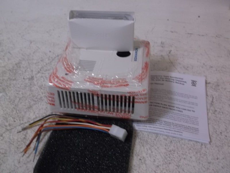 EDWARDS 517TCSB-W DETECTOR 120V AC STROBE *NEW IN BOX*