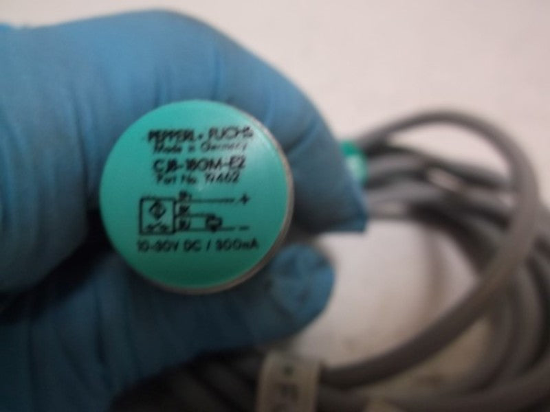 PEPPERL+FUCHS CJ8-18GM-E2 PROXIMITY SENSOR * NEW IN BAG *