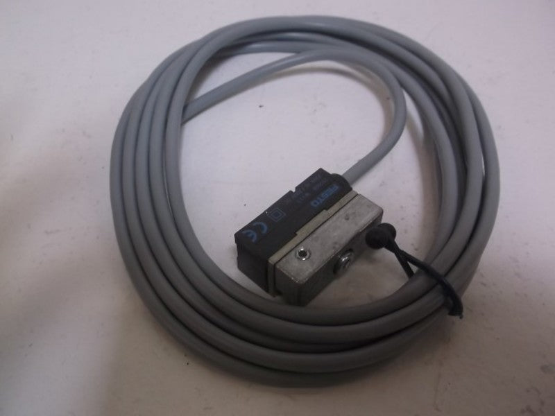 FESTO 151668 PROXIMITY SENSOR * NEW IN FACTORY BAG *