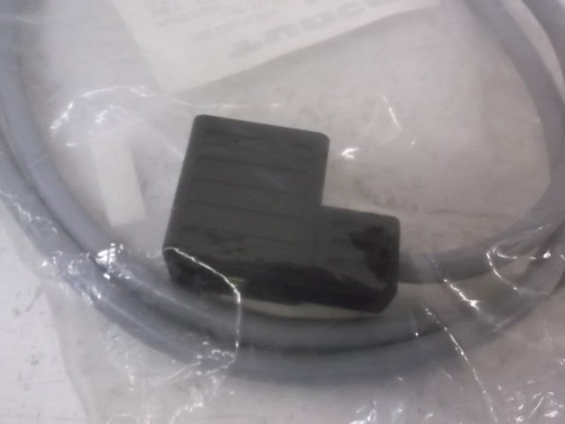 TURCK VIS2-E653-1M DIN VALVE PLUGS * NEW IN A BAG *
