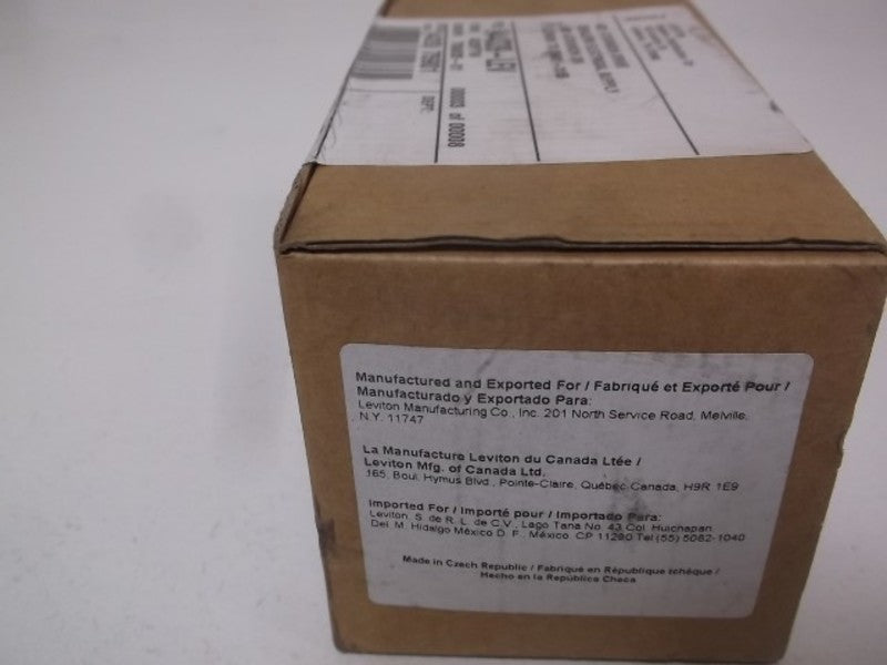 LEVITON 420P7W WATERTIGHT PIN AND SLEEVE PLUG * FACTORY SEALED *