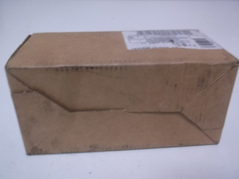 LEVITON 420P7W WATERTIGHT PIN AND SLEEVE PLUG * FACTORY SEALED *