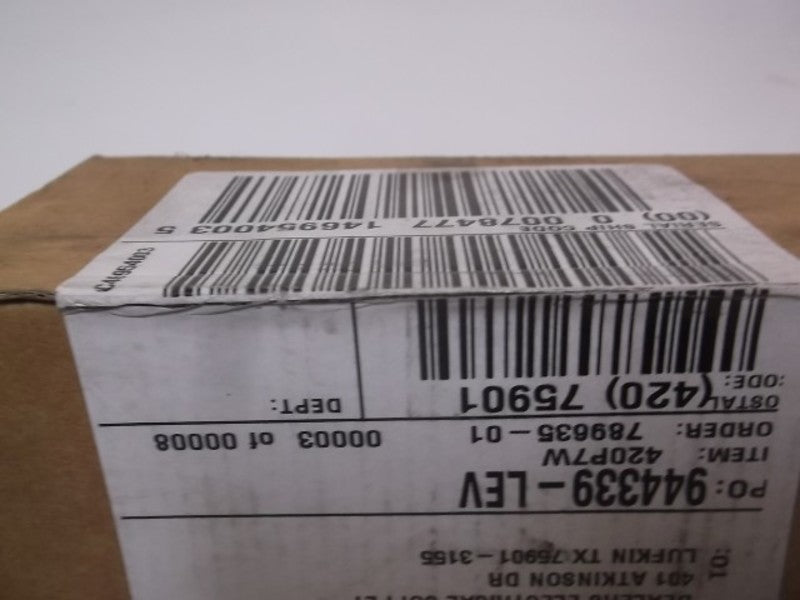 LEVITON 420P7W WATERTIGHT PIN AND SLEEVE PLUG * FACTORY SEALED *