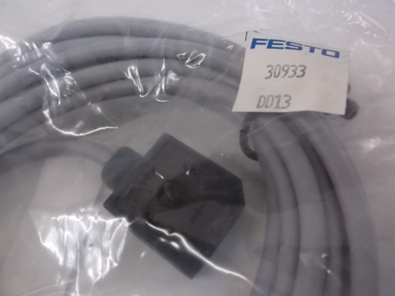 FESTO 30933 PLUG SOCKET W/CABLE * FACTORY BAG *