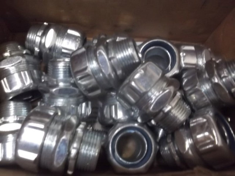 LOT OF 17 T & B 5233 LIQUIDTIGHT CONNECTOR STEEL 3/4" *NEW IN BOX*