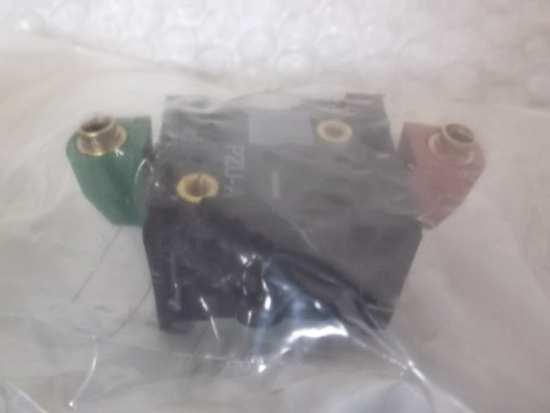 PARKER PZU-A12 STEP MODULE SUBBASE 3 PORT BASE SWIVEL * FACTORY BAG *