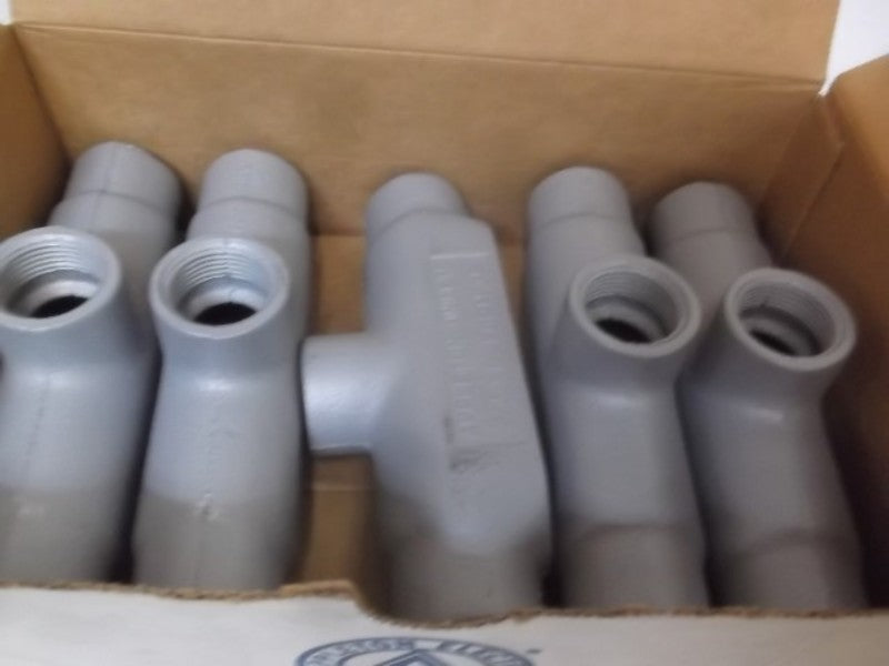 LOT OF 5 APPLETON TB75-A 3/4" FORM 8S ALUMINUM CONDUIT BODY *NEW IN BOX*