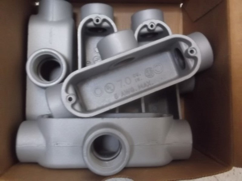 LOT OF 5 APPLETON T75-A CONDUIT BODY T CONNECTION *NEW IN BOX*