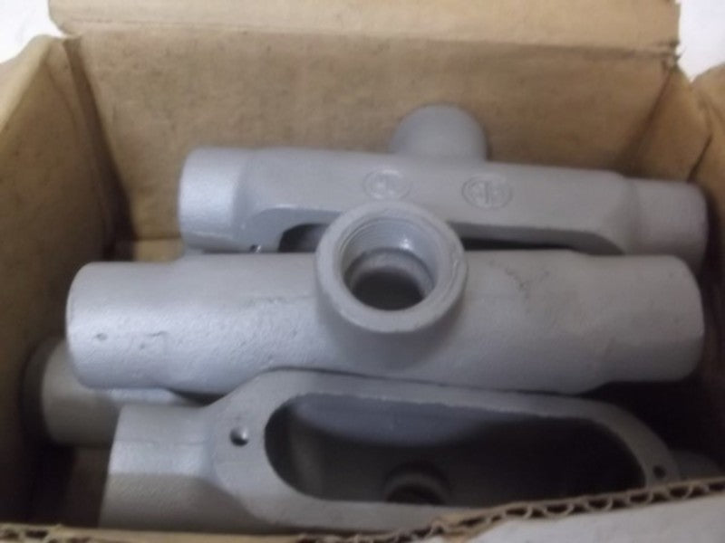 LOT OF 5 APPLETON APPTB50A 1/2" TB CONDUIT BODY UNILET *NEW IN BOX*