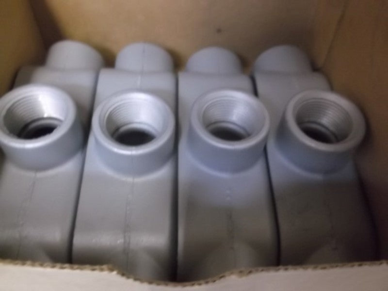 LOT OF 4 APPLETON T75-A CONDUIT BODY T CONNECTION 3/4" ALUMINUM *NEW IN BOX*
