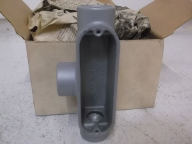 LOT OF 4 APPLETON T75-A CONDUIT BODY T CONNECTION 3/4" ALUMINUM *NEW IN BOX*