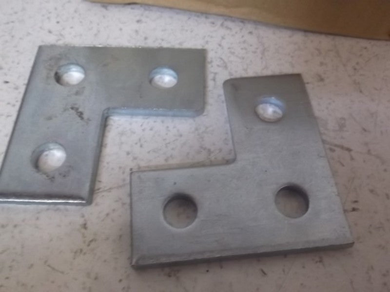 LOT OF 25 WCF36 CORNER ANGLE PLATE *NEW IN BOX*