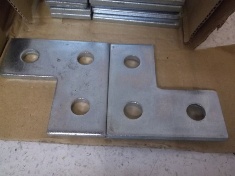 LOT OF 24 WCF36 CORNER ANGLE PLATE *NEW IN BOX*