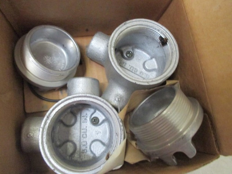LOT OF 2 CROUSE-HINDS GUAL14 CONDUIT OUTLET BOX 2 HUB 1/2" *NEW IN BOX*