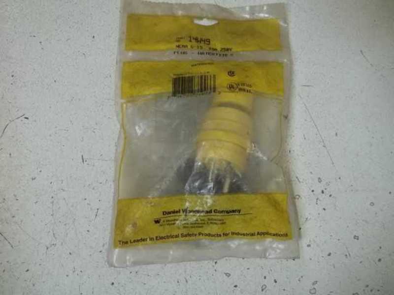 DANIEL WOODHEAD 14W49 PLUG-WATERTITE NEMA 6-15 15A 250V * NEW IN A FACTORY BAG *