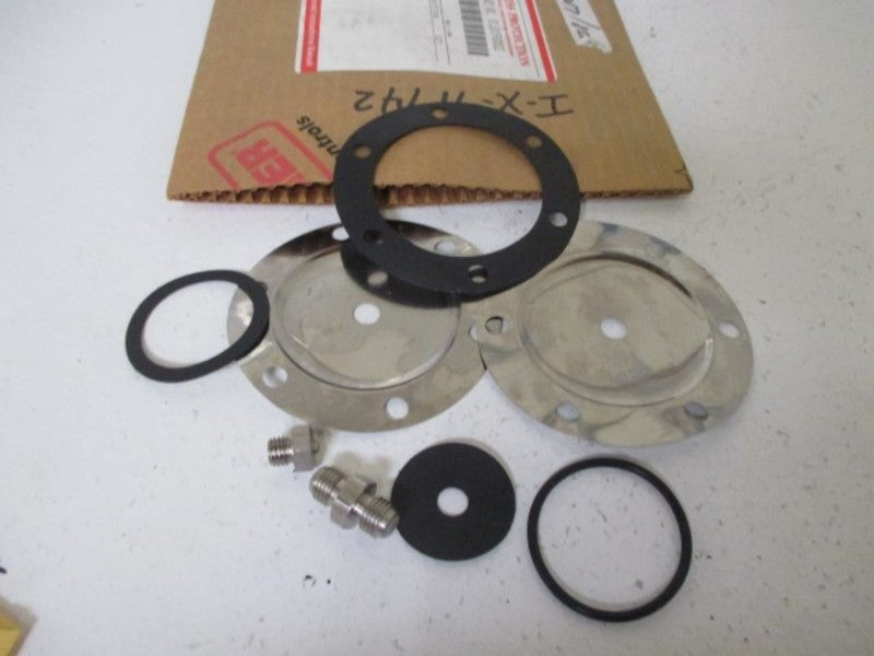FISHER R1301FX0022 REGULATOR KIT * NEW IN FACTORY BAG *