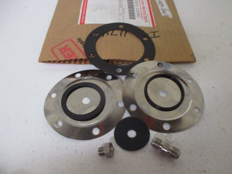 FISHER R1301FX0022 REGULATOR KIT * NEW IN FACTORY BAG *
