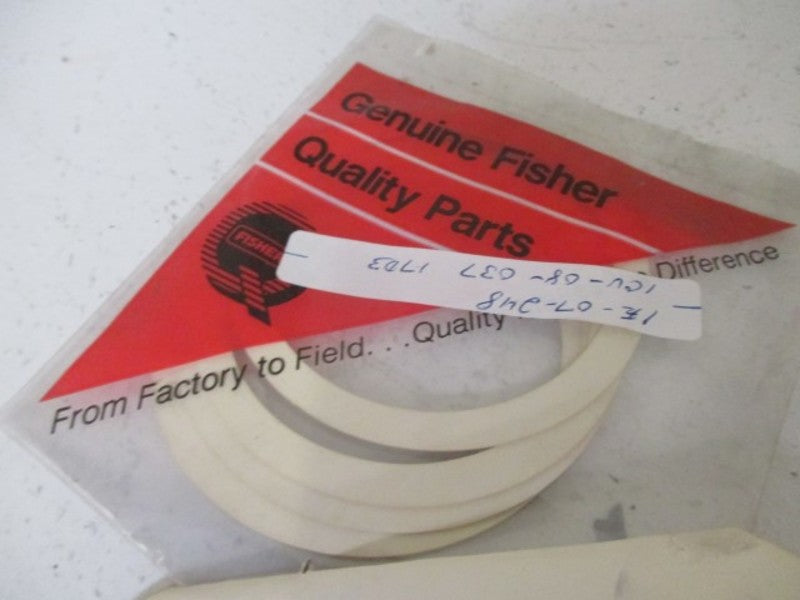 LOT OF 4 FISHER 1R3298X0072 GASKET *NEW IN A BAG*