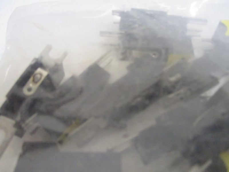 LOT OF 15 310821 CONNECTORS *NEW IN A BAG*
