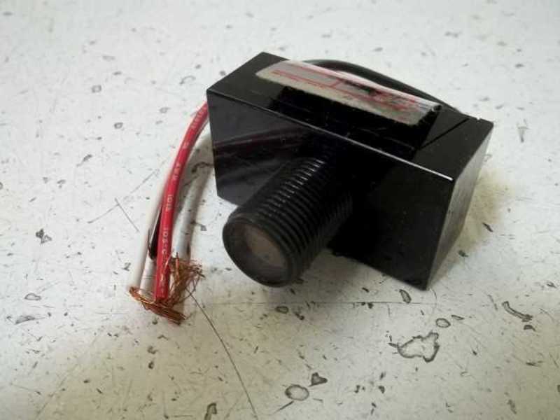 DAYTON 2E474 PHOTOELECTRIC SWITCH * NEW IN BOX *