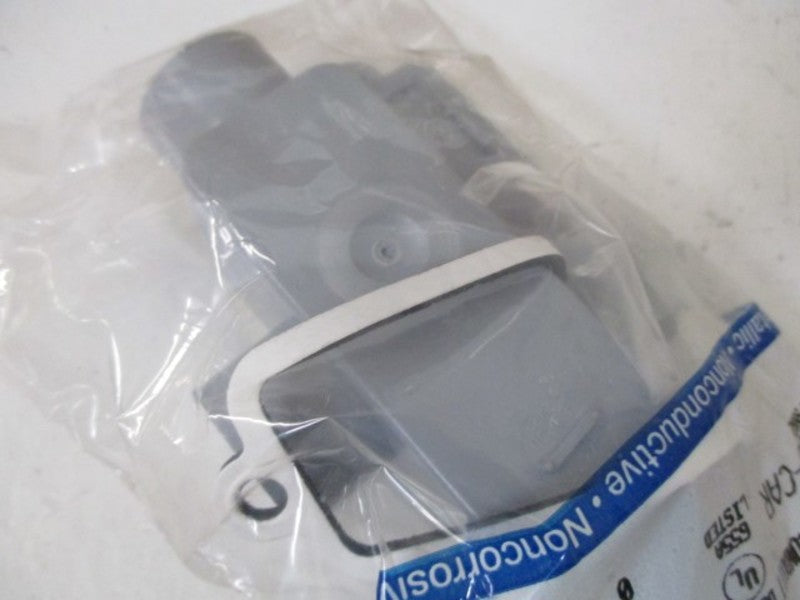 LOT OF 10 E983D-CAR TYPE T CONDUIT BODY *NEW IN BOX*