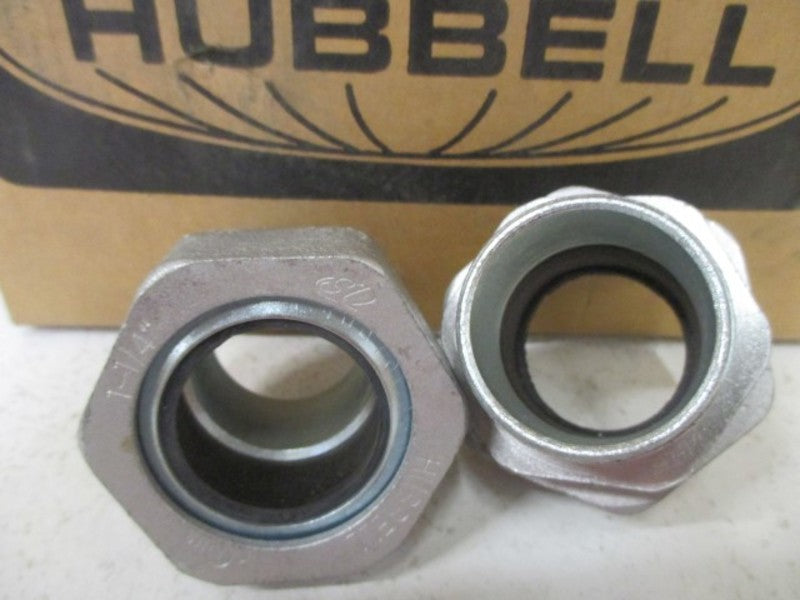 LOT OF 25 HUBBELL 3705-3 1-1/4" STRAIGHT CORD CONNECTOR *NEW IN BOX*